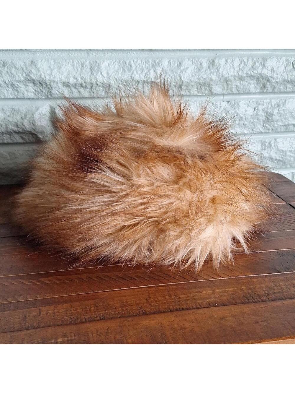 Nwot Donna Salyers Fabulous Furs 100% Faux Fur Hat